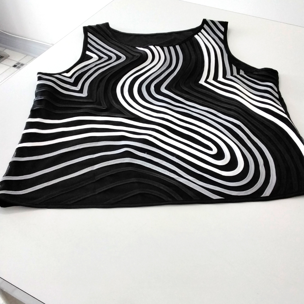 Arisa Jacket and matching camisole top - Picture 9 of 12